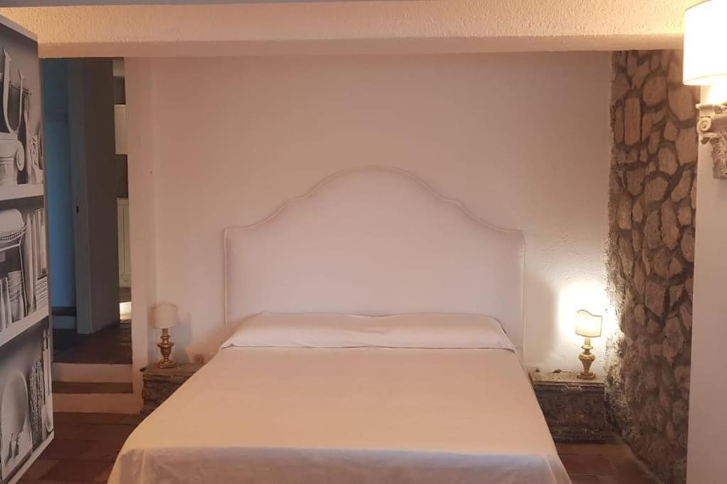 فيلا La Casa Nella Roccia تاورمينا المظهر الخارجي الصورة